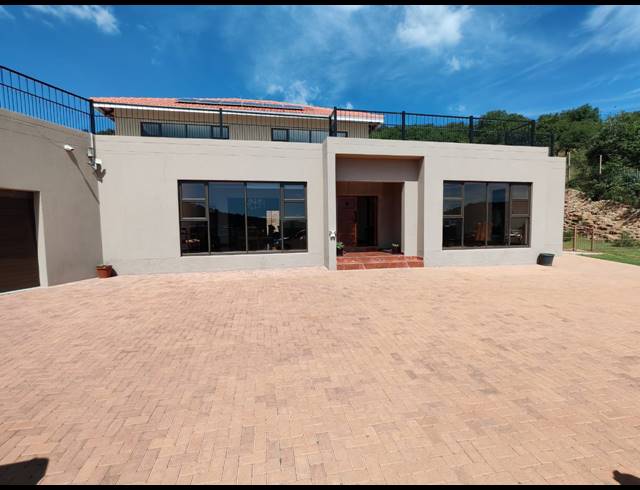 49,991M² FARM FOR SALE IN THREE RIVERS EAST